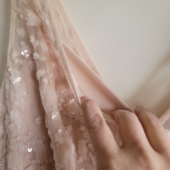 Sequined Scallop Ruffle Tiered V Neck Gown, Blush, Size‎ 16 - Picture 8 of 16